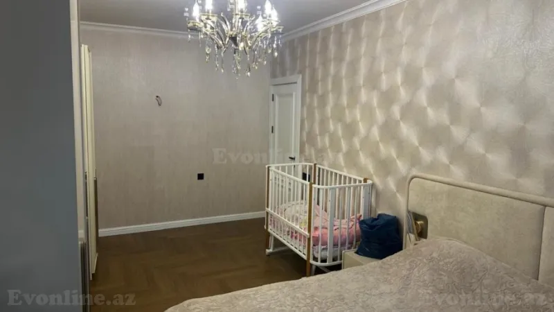 Satılır 4 otaqlı Mənzil Köhnə tikili 100 m² Neftçilər m. - şəkil 5