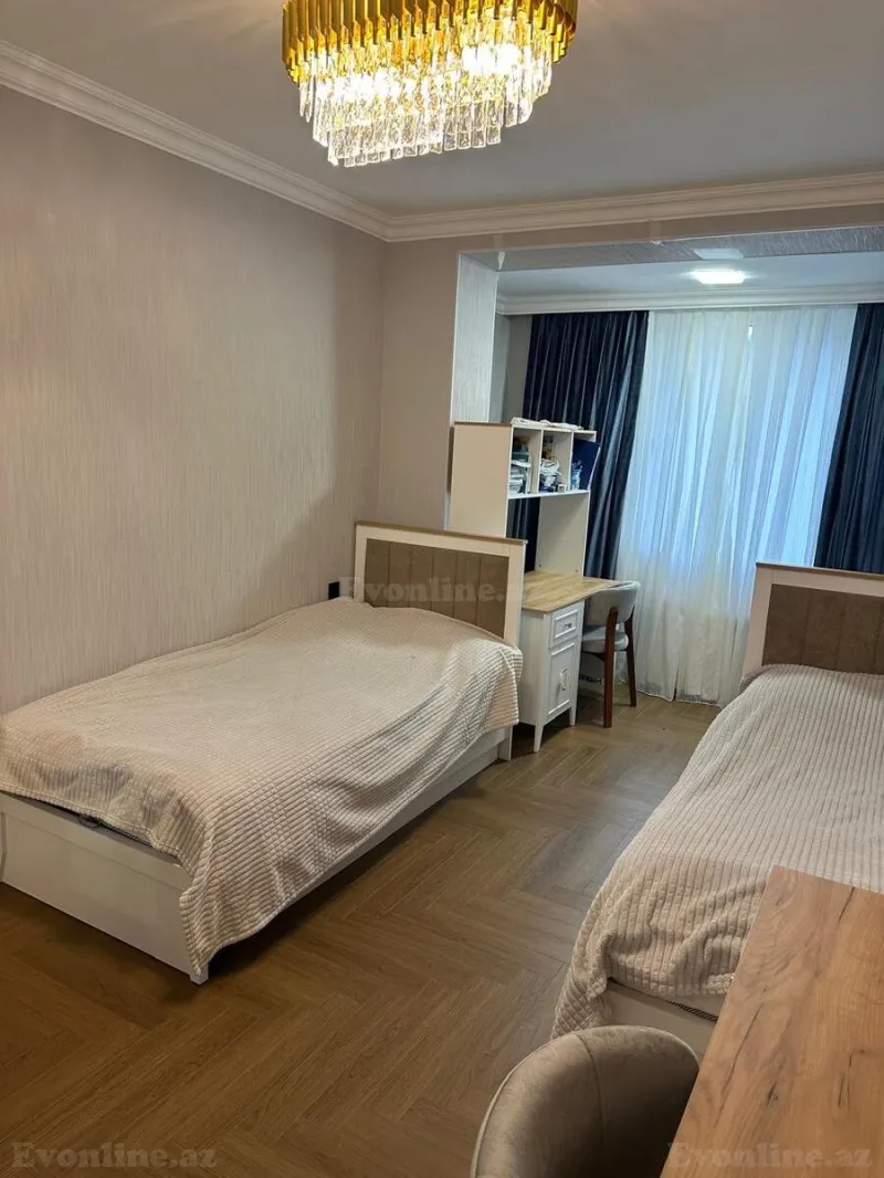 Satılır 4 otaqlı Mənzil Köhnə tikili 100 m² Neftçilər m. - şəkil 9