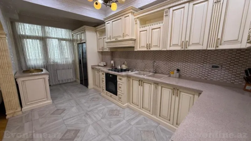 Satılır 3 otaqlı Mənzil Yeni tikili 145 m² Azadlıq prospekti m. - şəkil 10