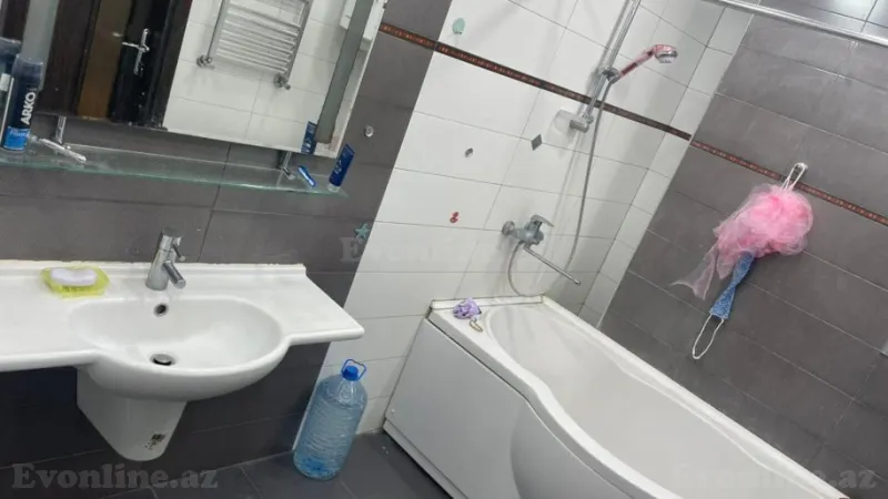 Kirayə verilir 2 otaqlı Mənzil Yeni tikili 100 m² İnşaatçılar m. - şəkil 12