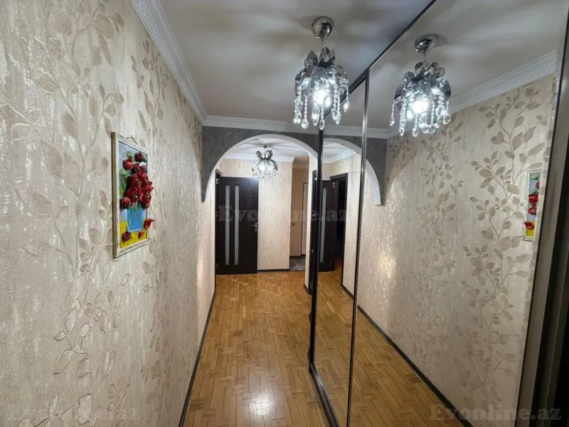 Satılır 4 otaqlı Mənzil Köhnə tikili 100 m² Xalqlar Dostluğu m. - şəkil 3