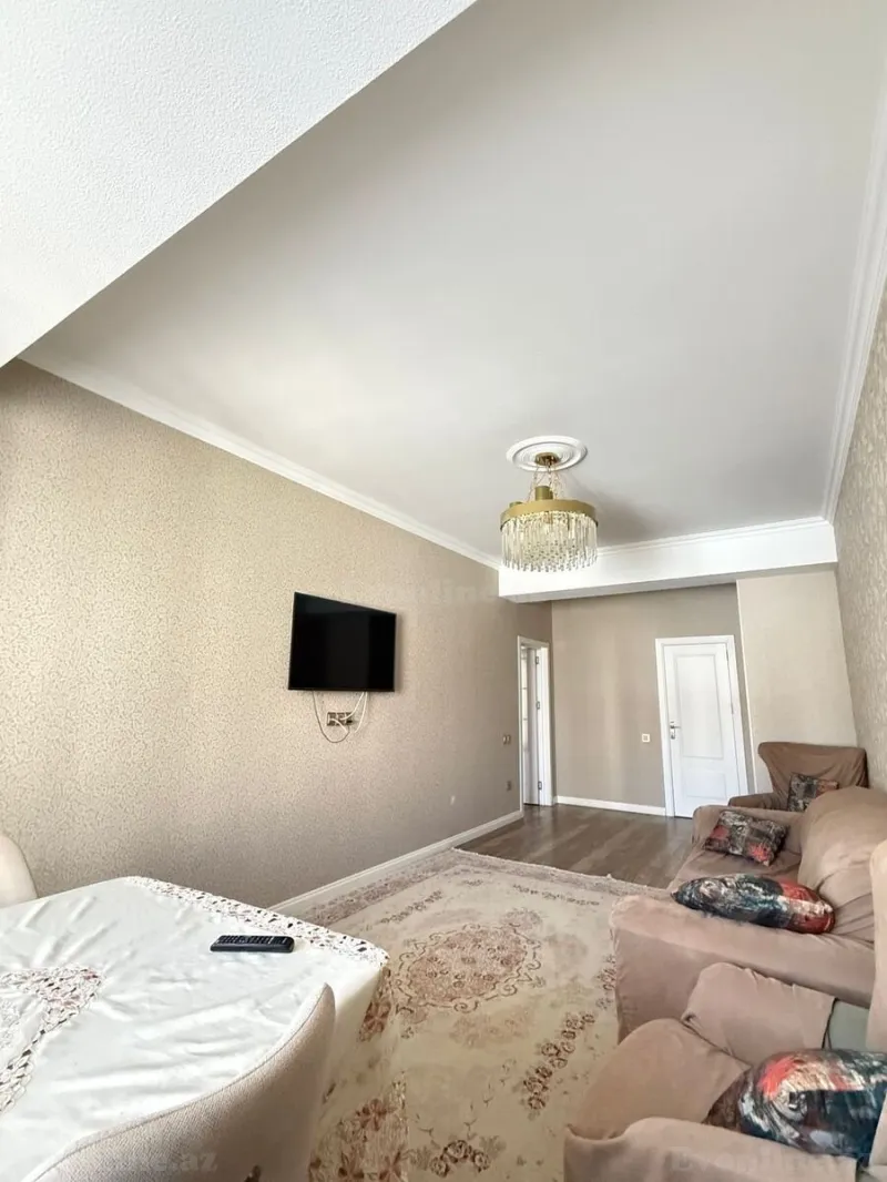 Satılır 4 otaqlı Mənzil Yeni tikili 170 m² 28 May m. - şəkil 2