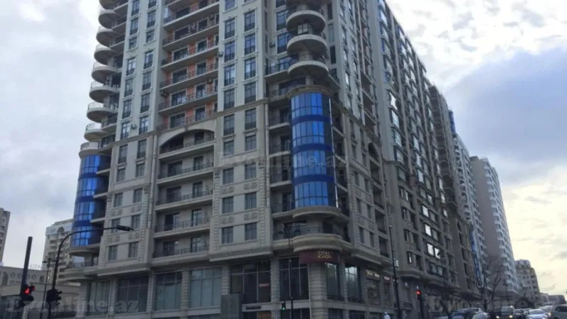 Satılır 3 otaqlı Mənzil Yeni tikili 163.3 m² Elmlər Akademiyası m. - şəkil 2