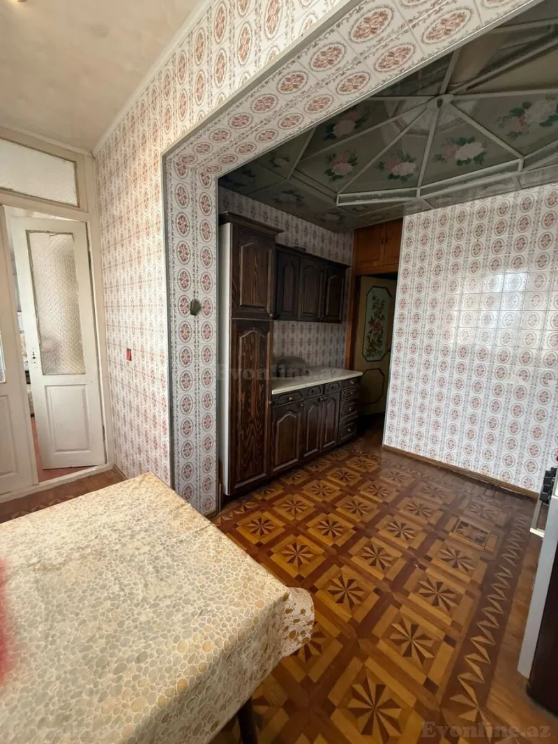 Satılır 5 otaqlı Mənzil Köhnə tikili 120 m² Xalqlar Dostluğu m. - şəkil 16