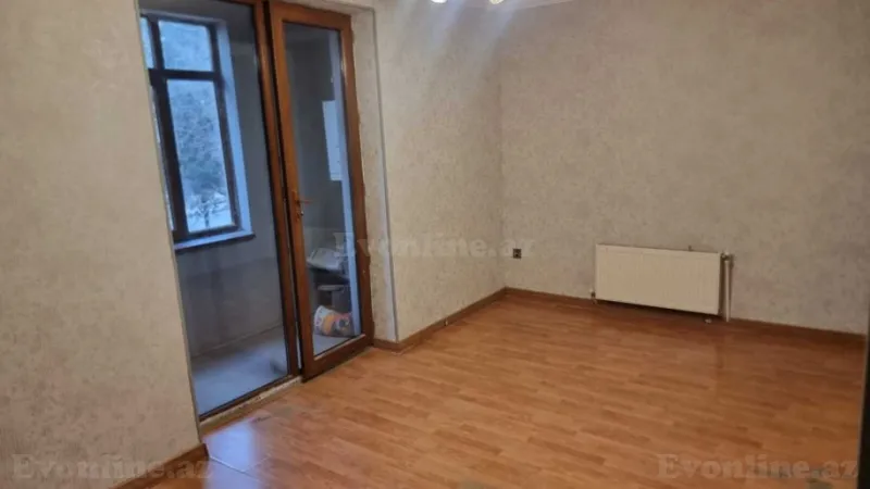 Satılır 3 otaqlı Mənzil Köhnə tikili 75 m² Nərimanov r.
