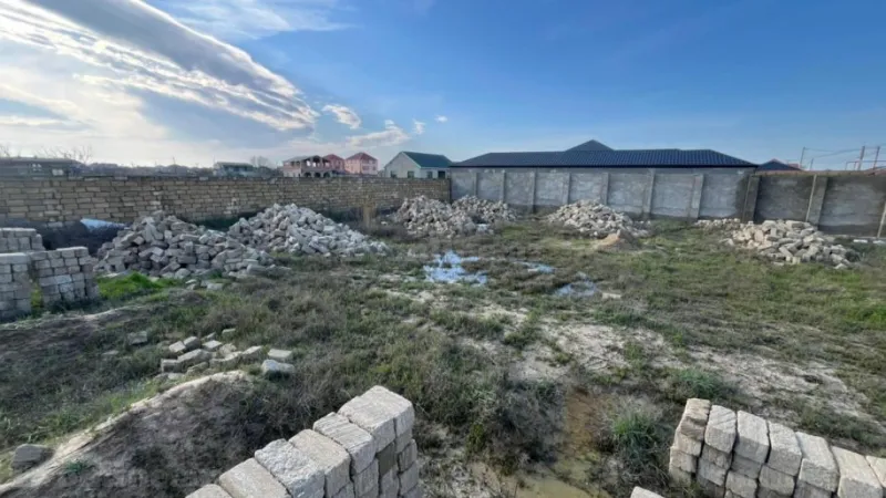 Torpaq Sabunçu r. Satılır