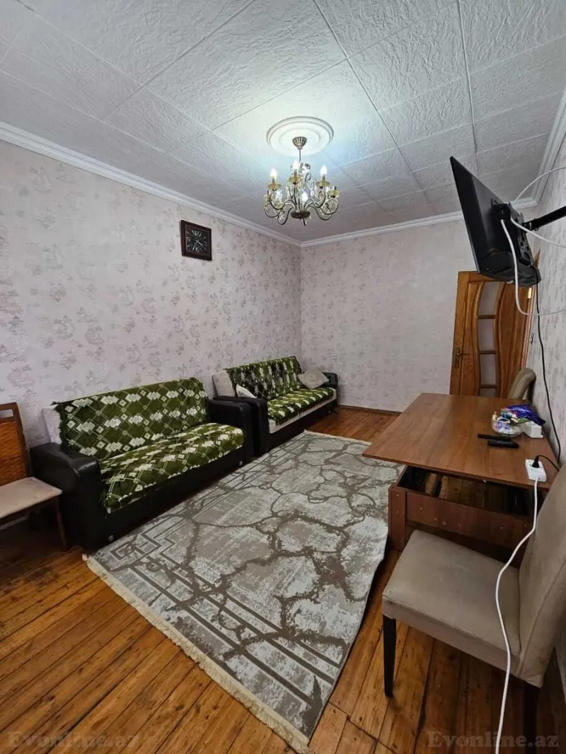 Satılır 3 otaqlı Mənzil Köhnə tikili 70 m² 8-ci mikrorayon - şəkil 2