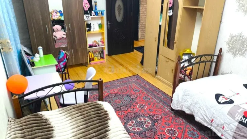 Satılır 3 otaqlı Mənzil Köhnə tikili 90 m² Əhmədli m. - şəkil 4