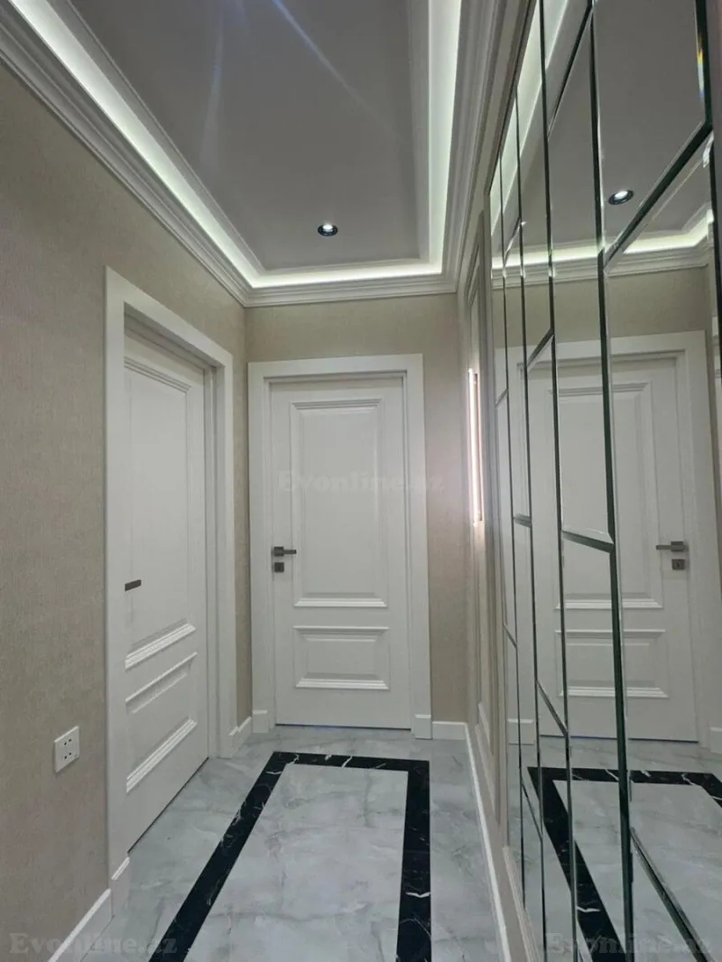 Satılır 3 otaqlı Mənzil Köhnə tikili 63 m² Xətai m.