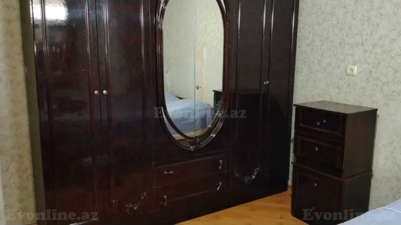 Satılır 3 otaqlı Mənzil Köhnə tikili 80 m² Massiv D - şəkil 2