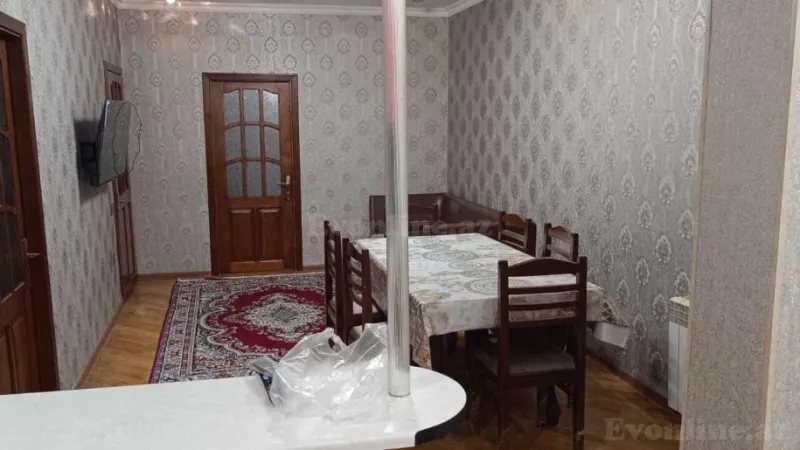 3 otaqlı Mənzil 80 m² 3-cü mikrorayon Kirayə verilir