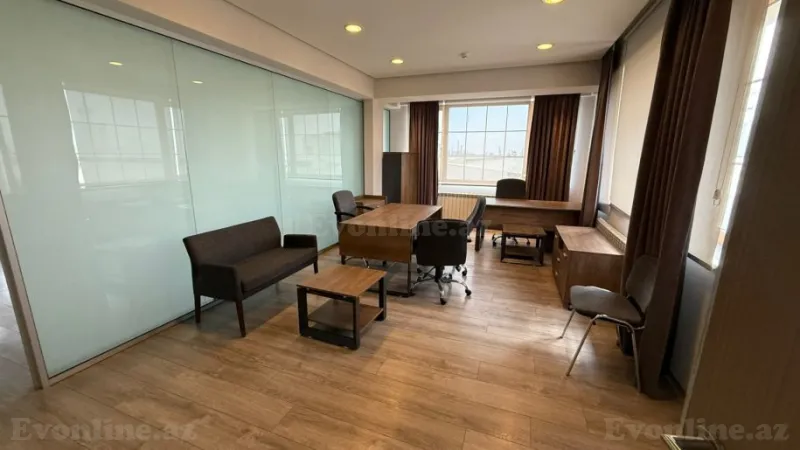 11 otaqlı Ofis 490 m² Qara Qarayev m. Kirayə verilir