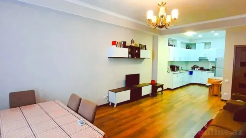 Bakı, Nizami r., Qara Qarayev m., 8-ci kilometrda 3 otaqlı mənzil kirayə verilir