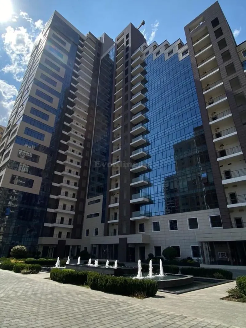 4 otaqlı Mənzil 180 m² Xətai m. Kirayə verilir