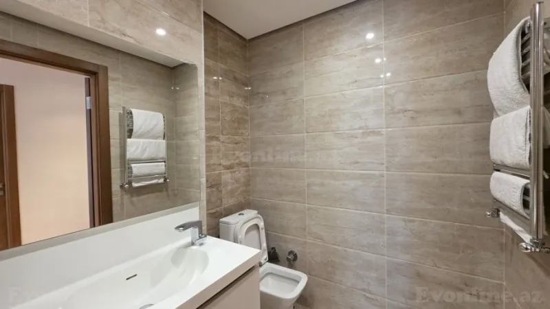 Kirayə verilir 4 otaqlı Mənzil Yeni tikili 180 m² Xətai m. - şəkil 21