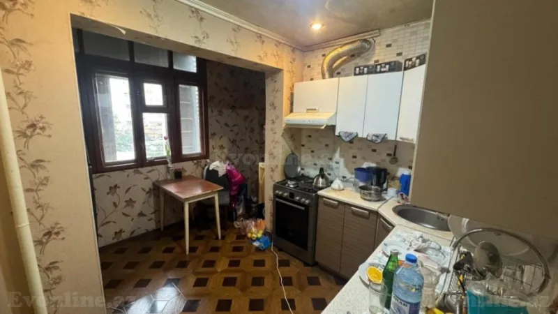 Satılır 3 otaqlı Mənzil Köhnə tikili 90 m² Nərimanov r. - şəkil 2