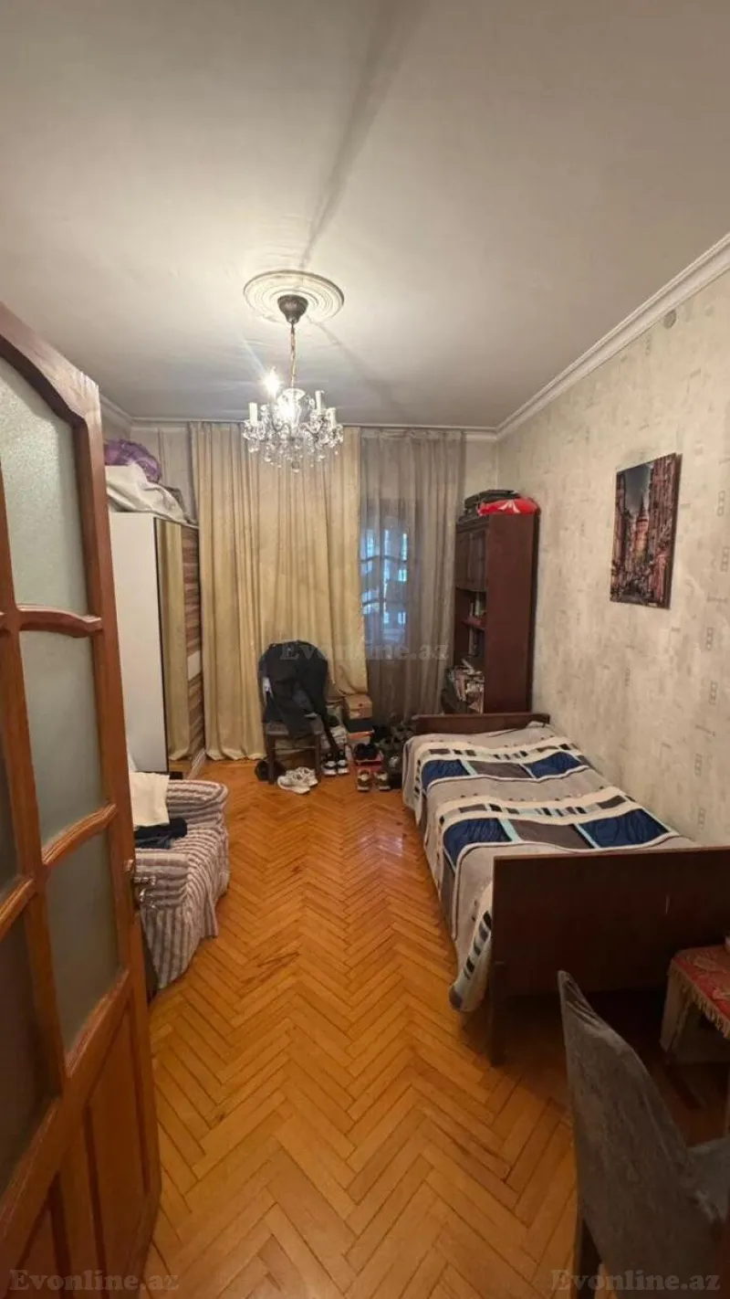 Satılır 3 otaqlı Mənzil Köhnə tikili 90 m² Nərimanov r. - şəkil 3