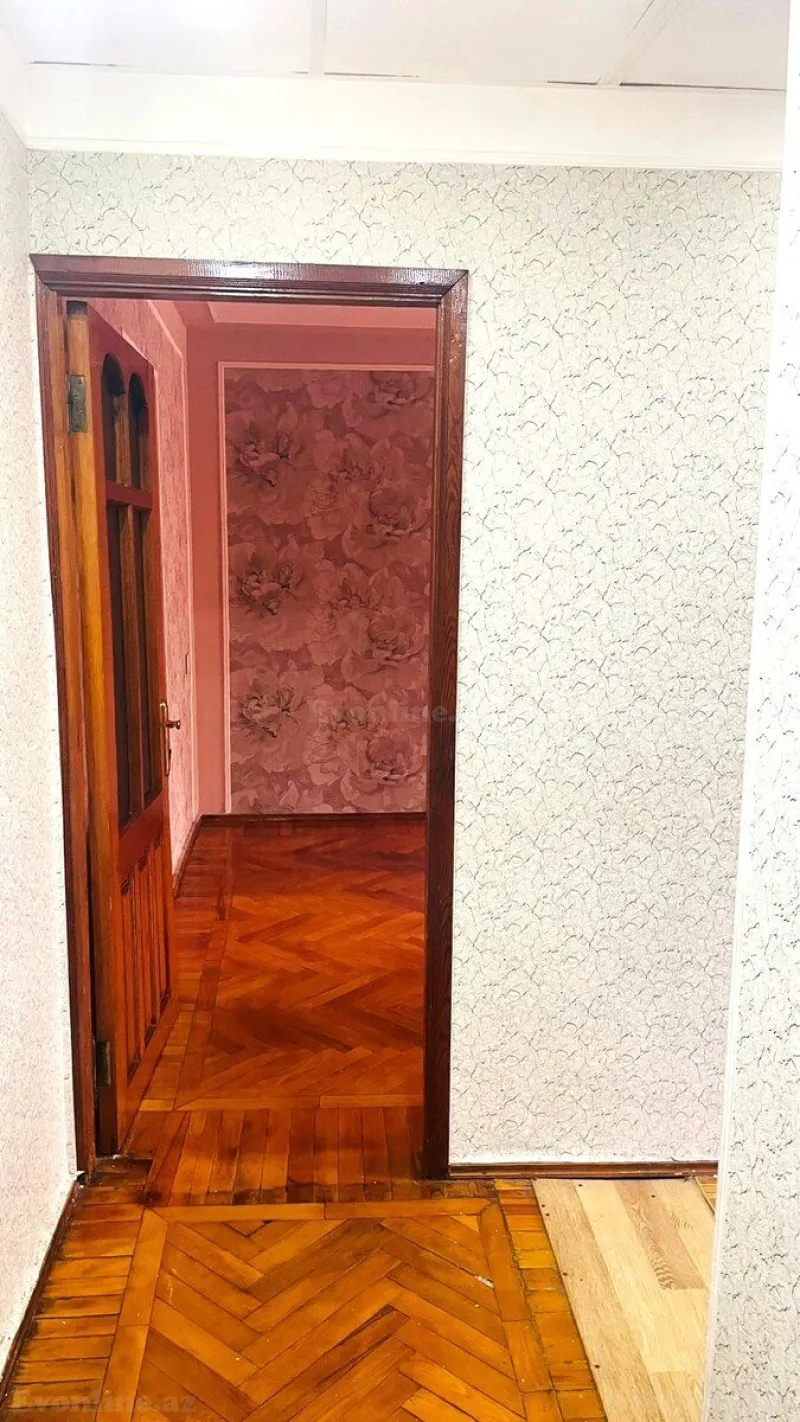 Kirayə verilir 2 otaqlı Mənzil Köhnə tikili 65 m² Neftçilər m. - şəkil 7
