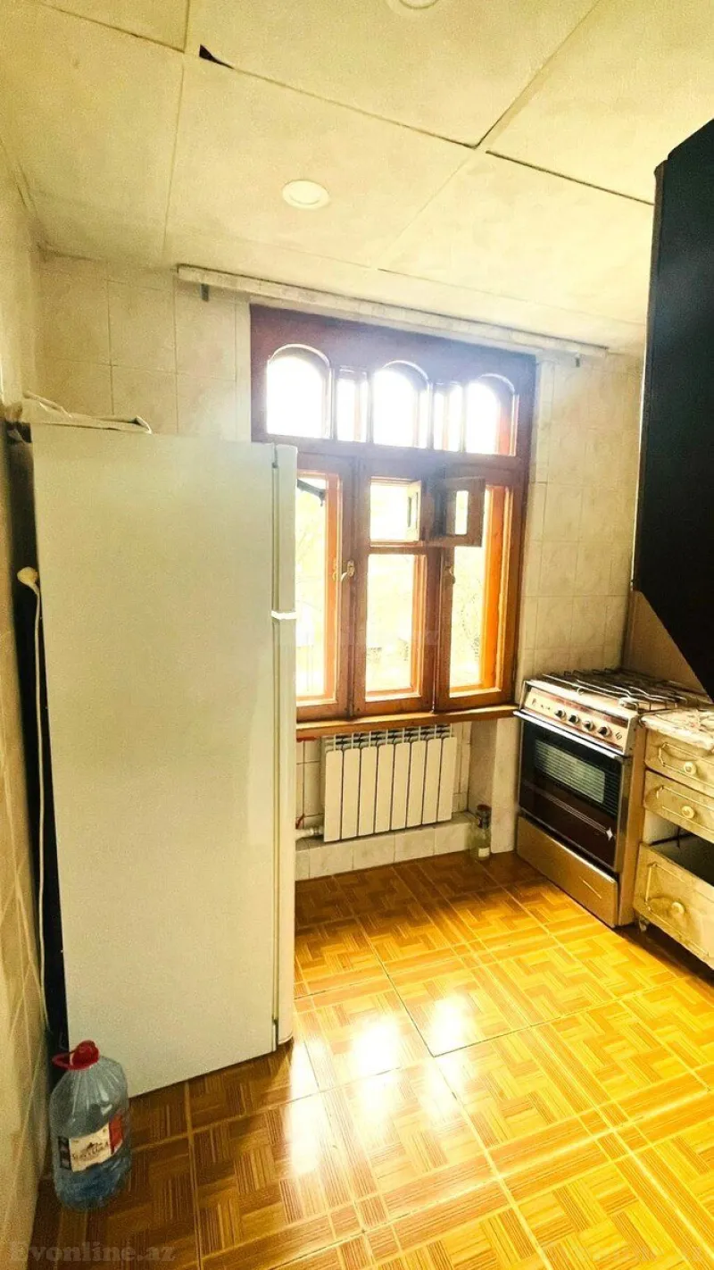 Kirayə verilir 2 otaqlı Mənzil Köhnə tikili 65 m² Neftçilər m. - şəkil 11