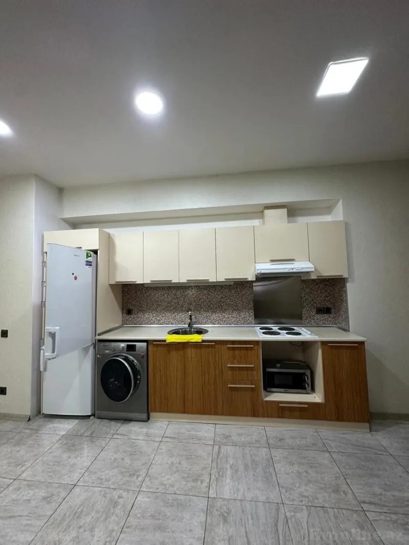 Kirayə verilir 2 otaqlı Mənzil Yeni tikili 75 m² Gənclik m. - şəkil 11