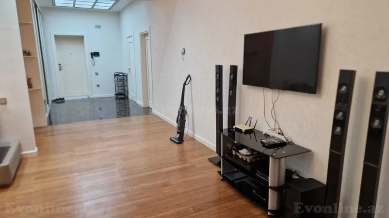 Kirayə verilir 4 otaqlı Mənzil Yeni tikili 180 m² Nəsimi r. - şəkil 3