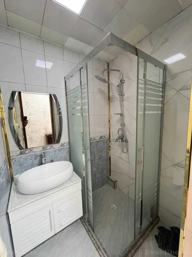 Satılır 2 otaqlı Mənzil Köhnə tikili 67 m² Nərimanov r. - şəkil 16