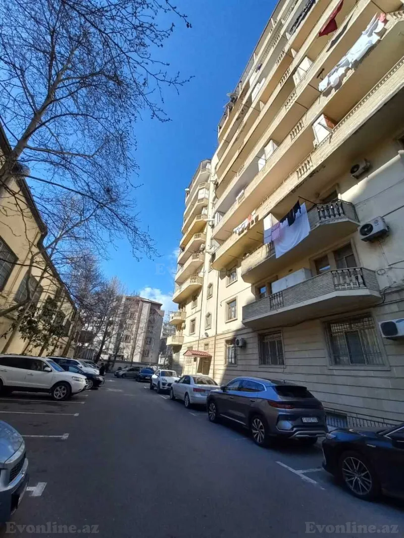 Satılır 3 otaqlı Mənzil Yeni tikili 130 m² Binəqədi r.