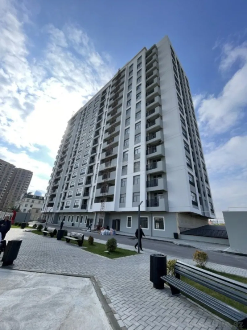 Bakı, Nəsimi r., 28 May m.da 4 otaqlı mənzil satılır