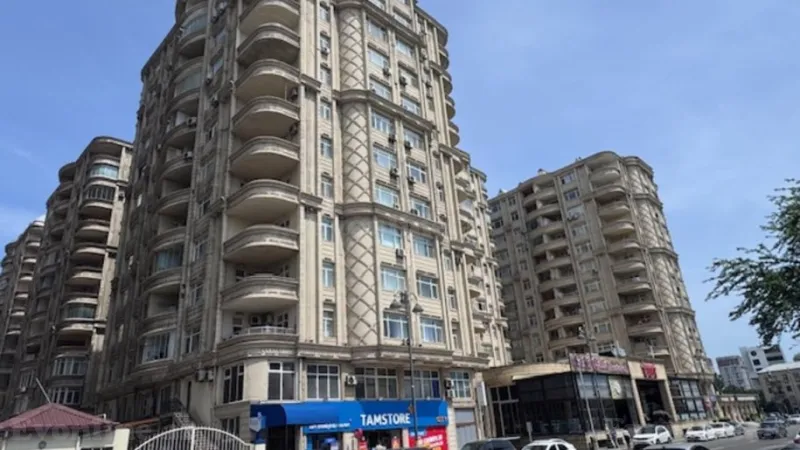 Bakı, Nərimanov r., Nəriman Nərimanov m.da 3 otaqlı mənzil satılır