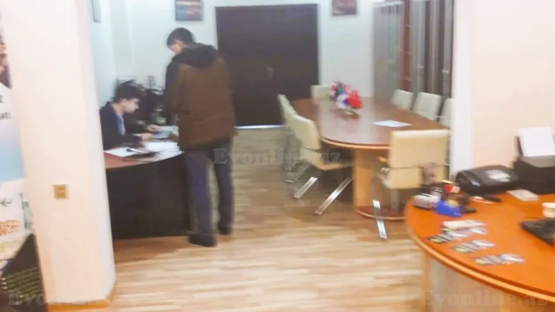 3 otaqlı Ofis 100 m² Xətai m. Kirayə verilir