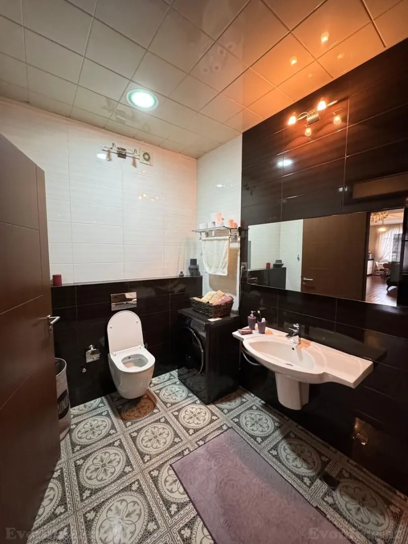 Satılır 4 otaqlı Mənzil Yeni tikili 200 m² Xətai m. - şəkil 11