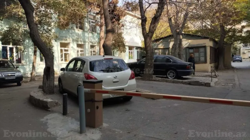 Satılır 4 otaqlı Mənzil Köhnə tikili 140 m² 28 May m. - şəkil 8