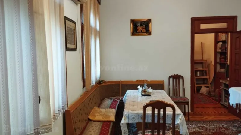 Satılır 4 otaqlı Mənzil Köhnə tikili 140 m² 28 May m. - şəkil 14