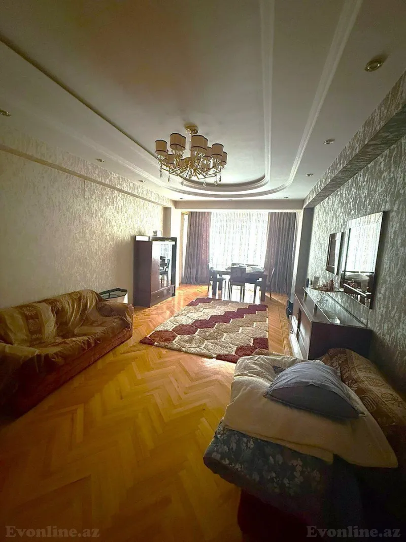 Bakı, Yasamal r., İnşaatçılar m., Yasamalda 3 otaqlı mənzil satılır