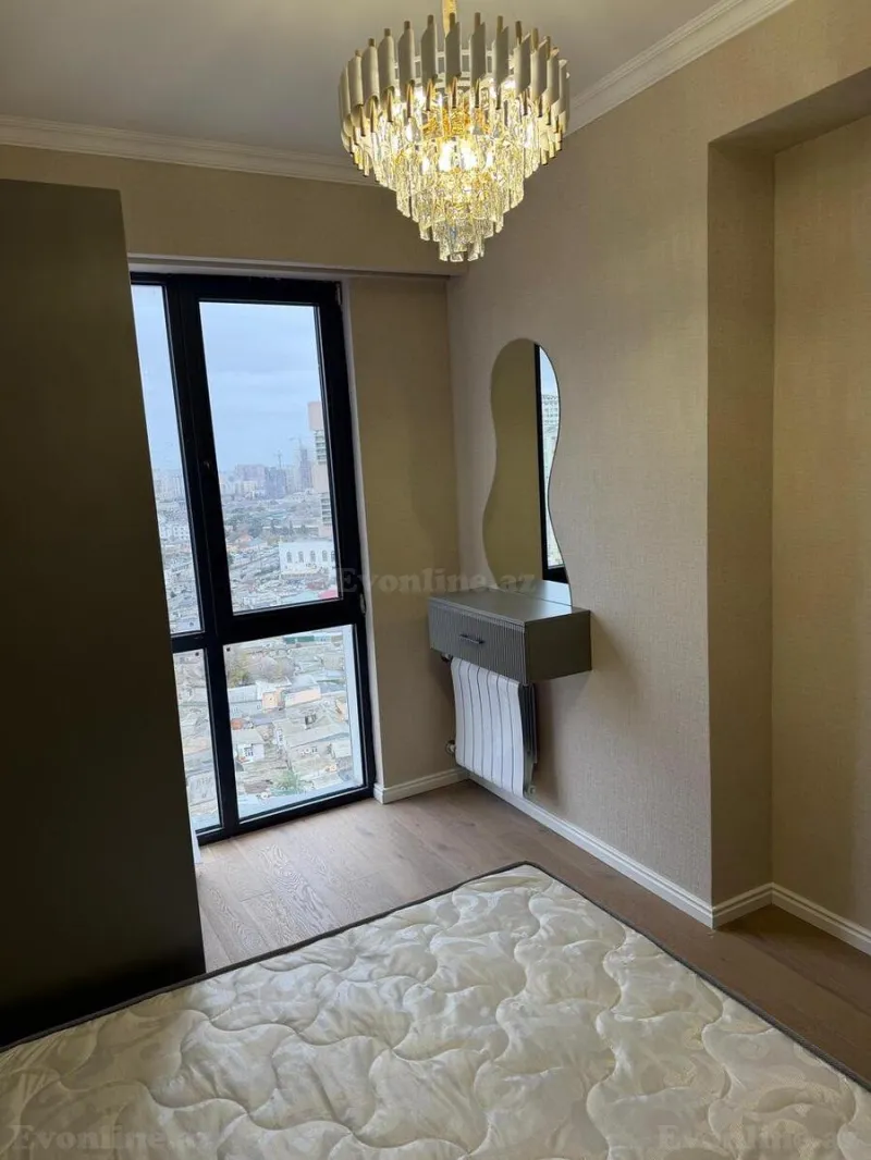 Kirayə verilir 3 otaqlı Mənzil Yeni tikili 80 m² İnşaatçılar m. - şəkil 17