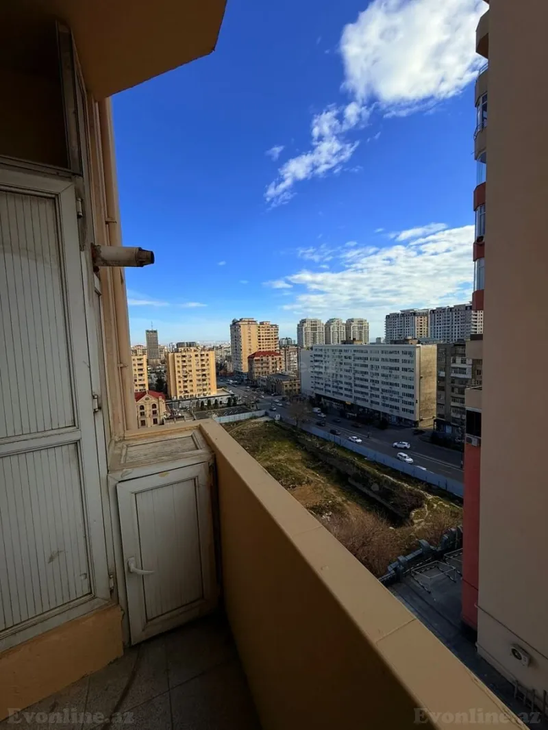 Satılır 3 otaqlı Mənzil Yeni tikili 125 m² İnşaatçılar m. - şəkil 2