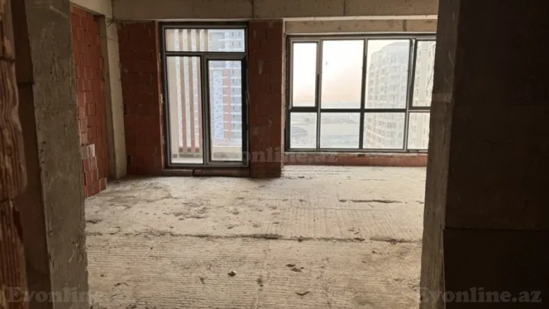 Satılır 2 otaqlı Mənzil Yeni tikili 107 m² Koroğlu m. - şəkil 4