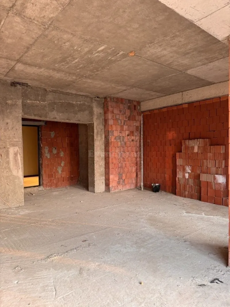 Satılır 2 otaqlı Mənzil Yeni tikili 107 m² Koroğlu m. - şəkil 7