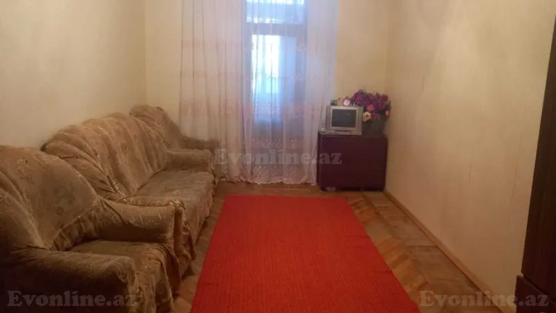 Bakı, Yasamal r., Elmlər Akademiyası m.da 3 otaqlı mənzil satılır