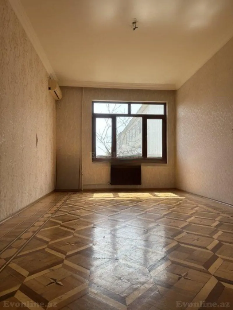 Satılır 3 otaqlı Mənzil Köhnə tikili 75 m² Gənclik m. - şəkil 3