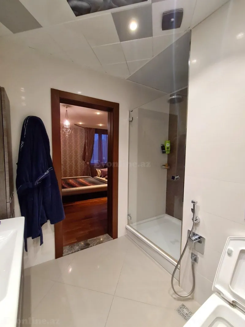 Satılır 5 otaqlı Mənzil Yeni tikili 300 m² Elmlər Akademiyası m. - şəkil 9