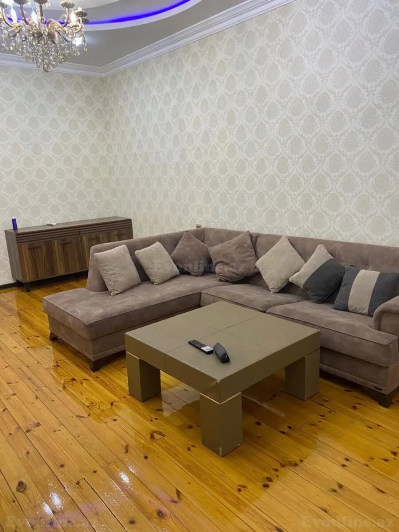 Bakı, Xətai r., Xətai m.da 2 otaqlı mənzil kirayə verilir