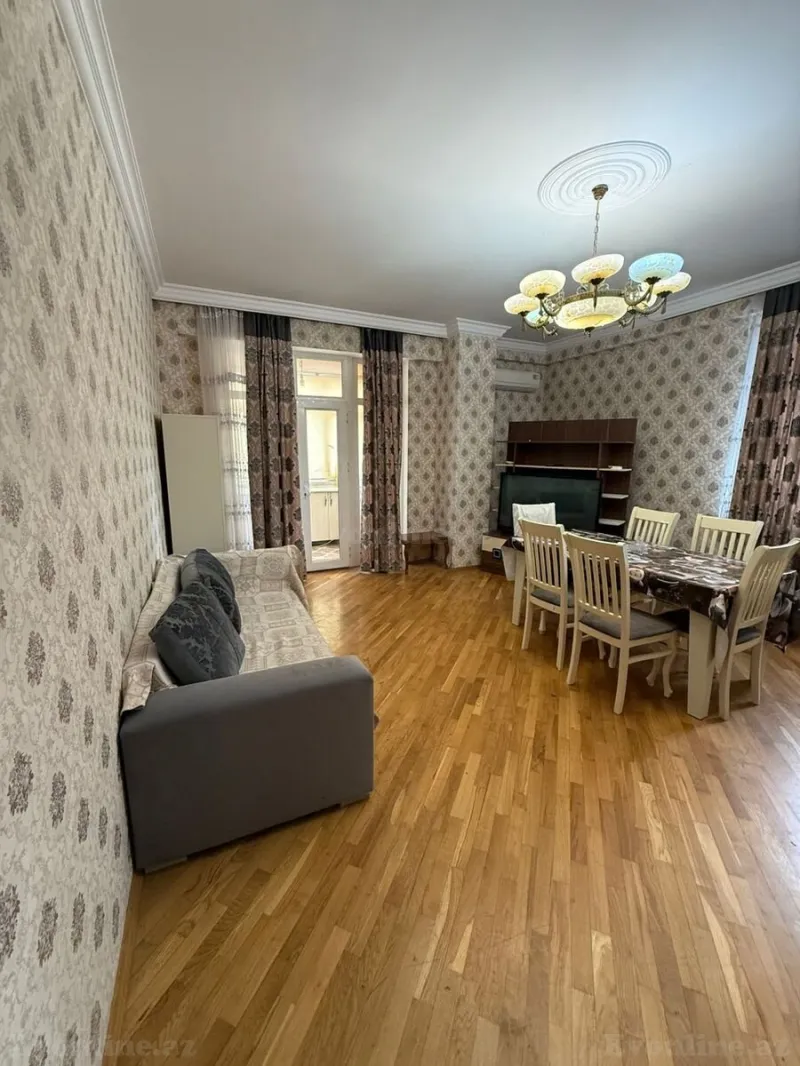 3 otaqlı Mənzil 95 m² 8 Noyabr m. Kirayə verilir