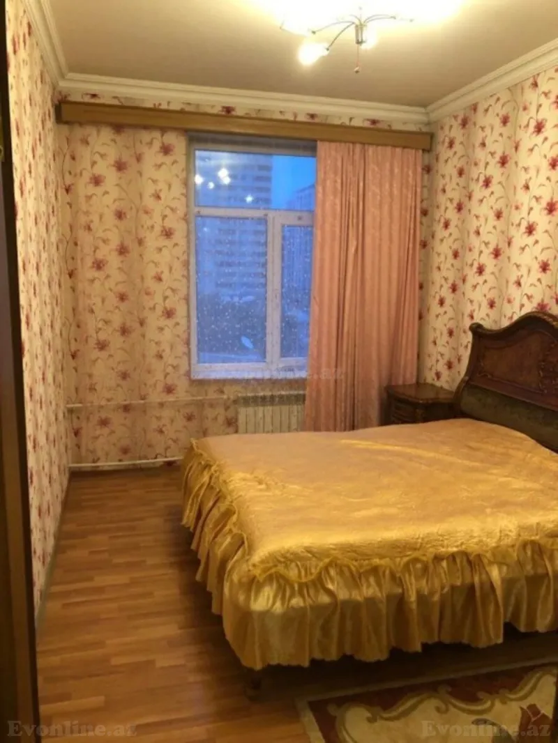 Satılır 2 otaqlı Mənzil Köhnə tikili 60 m² Nəsimi r. - şəkil 4