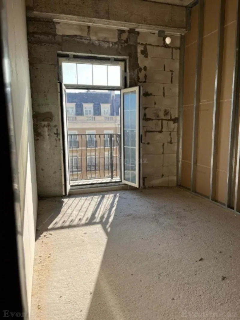 Satılır 4 otaqlı Mənzil Yeni tikili 152.2 m² Xətai m. - şəkil 5