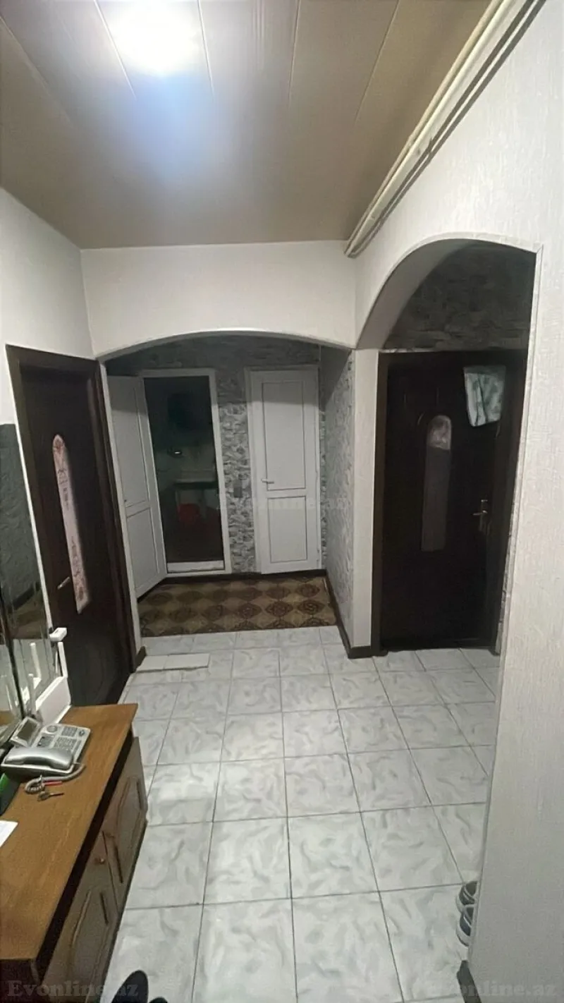 Satılır 3 otaqlı Mənzil Köhnə tikili 80 m² Əhmədli m. - şəkil 4