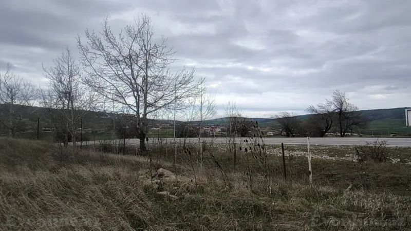 Torpaq Şamaxı Satılır