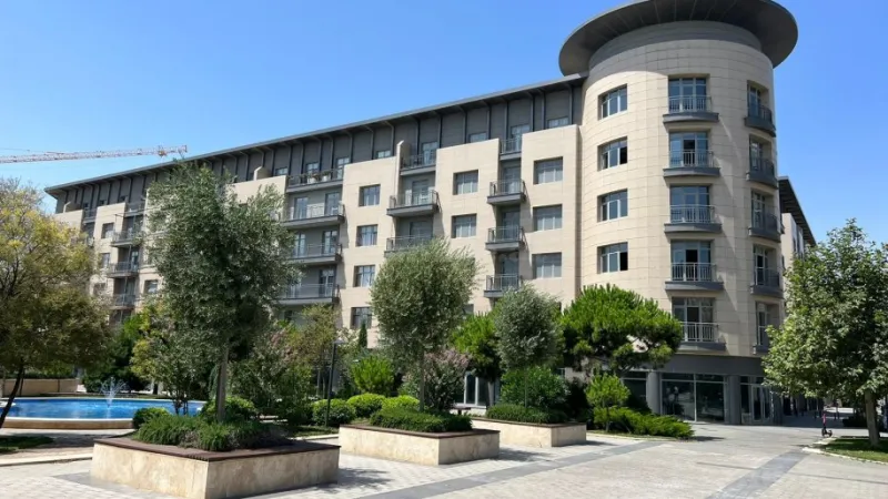 3 otaqlı Mənzil 130 m² Xətai r. Kirayə verilir