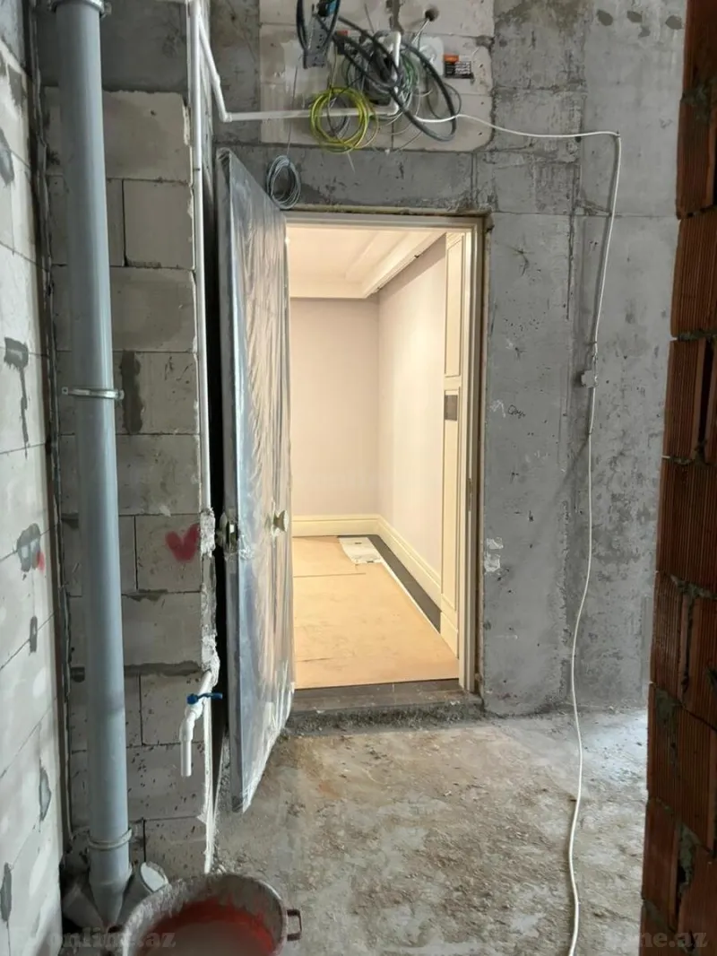 Satılır 4 otaqlı Mənzil Yeni tikili 152 m² Xətai r. - şəkil 2