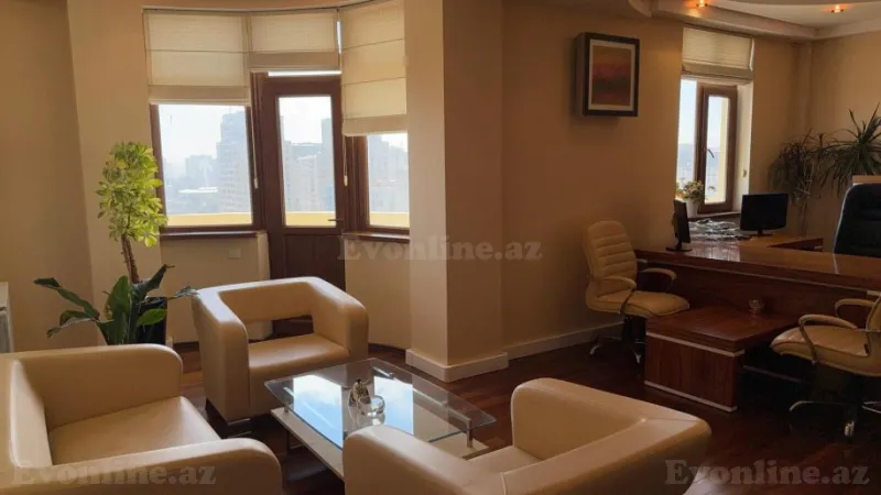 Bakı, Yasamal r., Elmlər Akademiyası m.da 13 otaqlı mənzil satılır